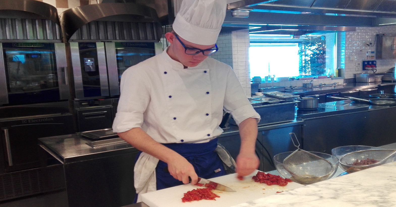 Taglio dei pomodori